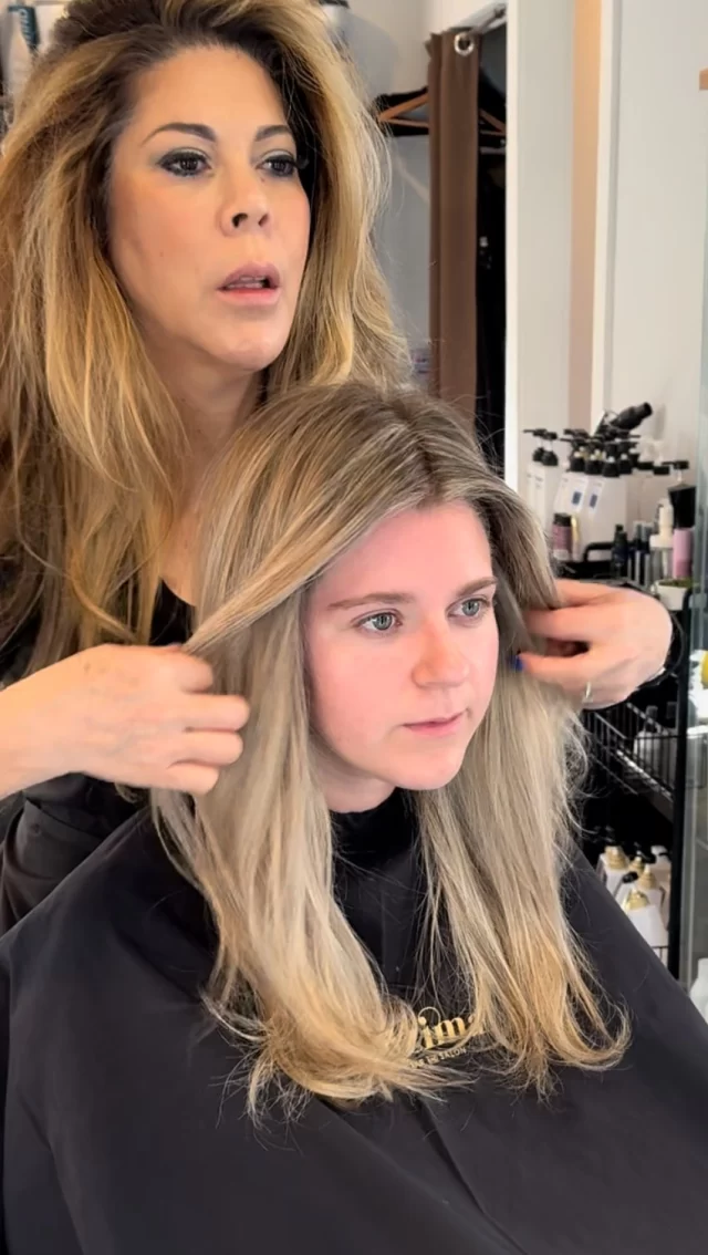 Obsessed is an understatement 🤍
This fresh cut and color brought all the dimension, movement, and shine—exactly what she needed to feel like herself again.  Hair by Laura  Now booking spring refreshes— (908) 502-5287  #BellizimaBlowOutBar #HairRefresh #FreshCutFreshColor #BernardsvilleSalon #HairTransformationNJ #DimensionalColor #HealthyHairGoals #NJHairSalon