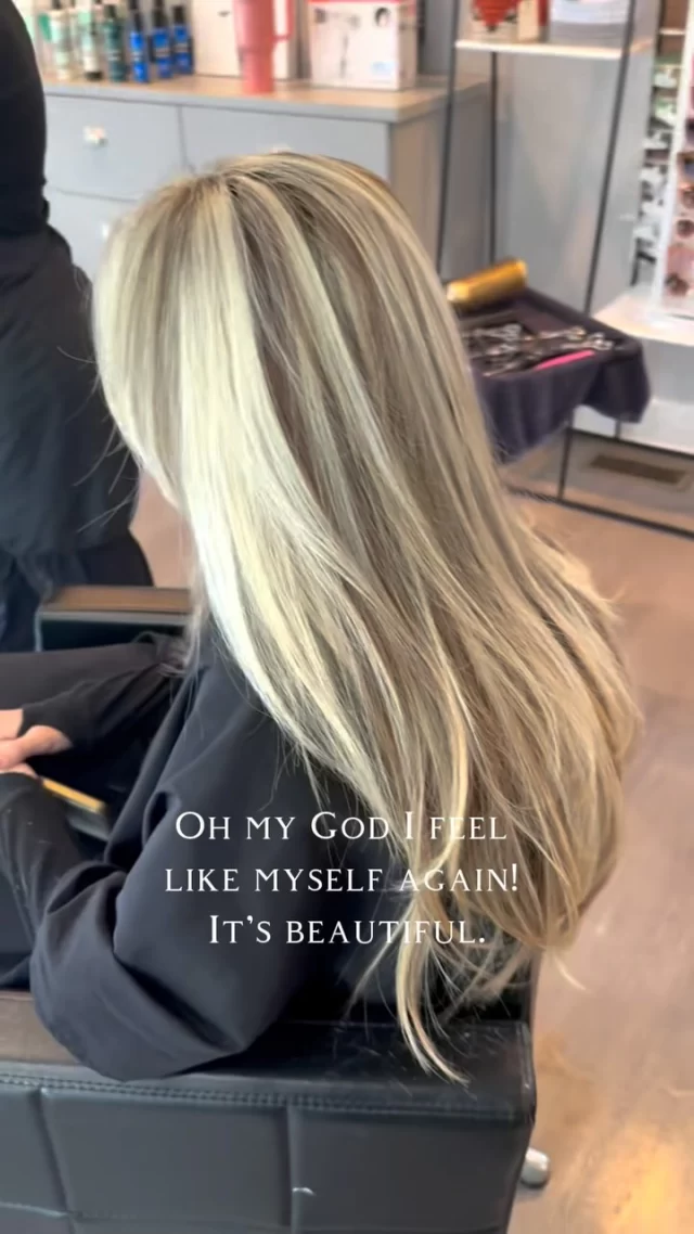 There’s nothing like hearing a client say she feels like herself again 💇‍♀️  Laura’s attention to detail, her care, and her talent shine through in every cut & color—and this transformation is no exception.  It’s more than just a haircut. It’s confidence, comfort, and a reminder of who you are.  Hair by Laura at Bellizima Blow Out Bar – Bernardsville, NJ
Now booking for spring refreshes ✂️  #BellizimaBlowOutBar #HairByLaura #BernardsvilleHair #NJHairSalon #HairTransformation #NewJerseyStylist #SalonExperience